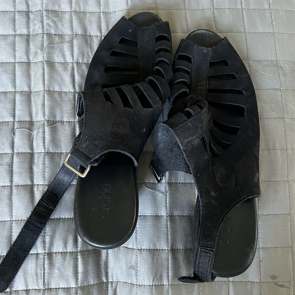 Arche sandals slight heel black | Size 40